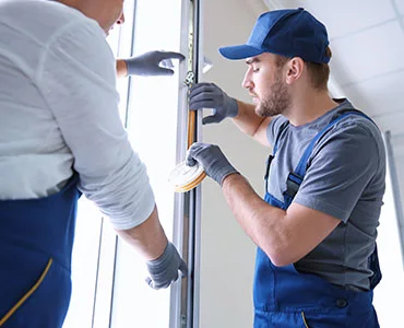 glass repair experts in Palm Springs, FL